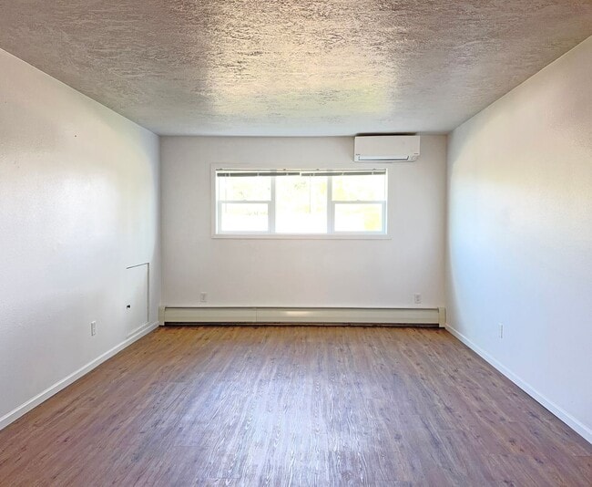Building Photo - 601 6th Ave SW