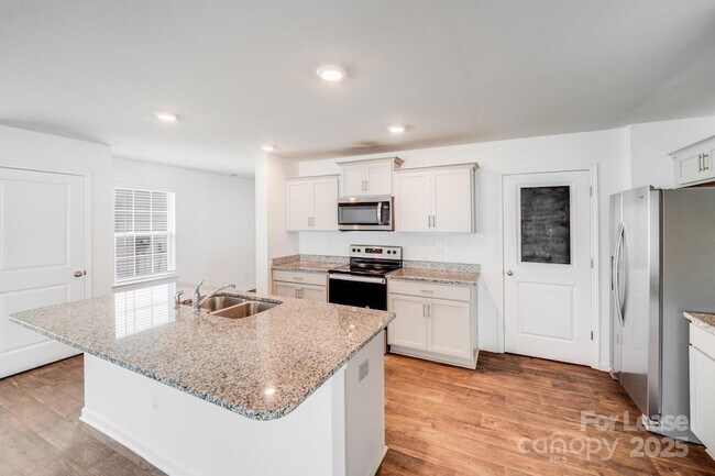 Building Photo - 3255 Winesap Dr