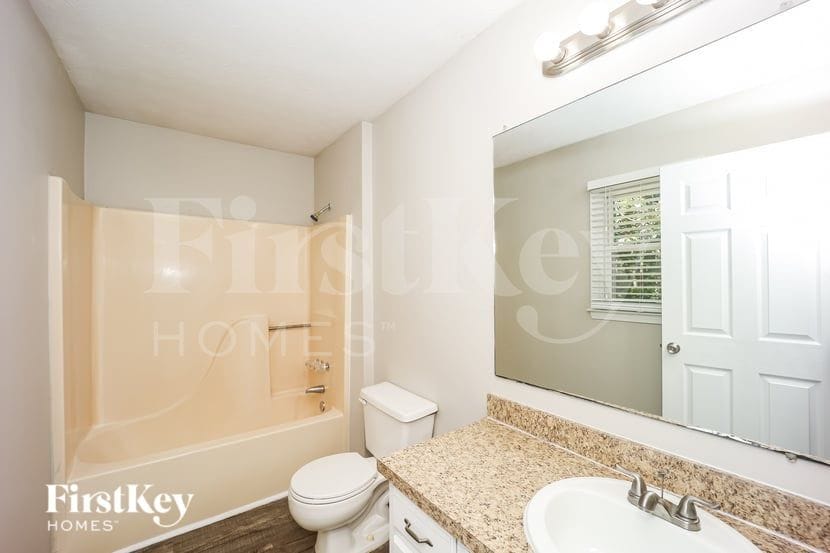 Building Photo - 420 Freestone Dr
