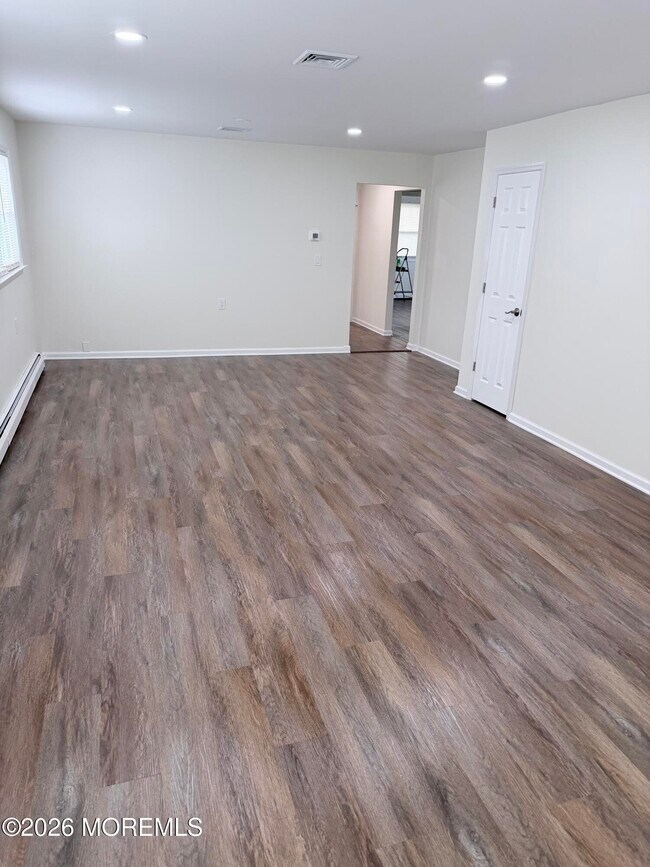 Building Photo - 90 Barbados Dr S