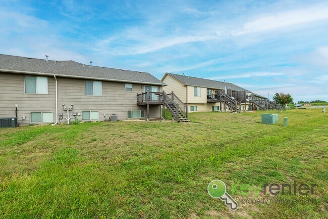 Building Photo - 2401-2403 E Coolwater St Duplex
