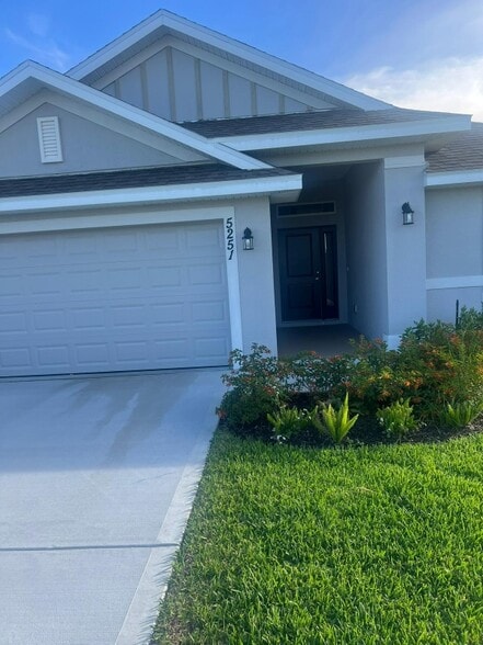 Building Photo - 5251 San Benedetto Pl