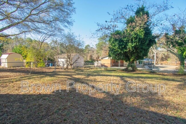 Building Photo - 3196 Petunia Ave