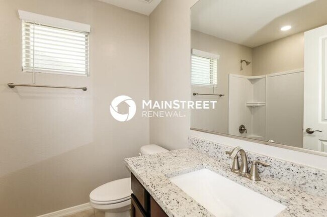 Building Photo - 3 Bedroom Pet-Friendly Home in Phoenix, AZ with Main Street Renewal