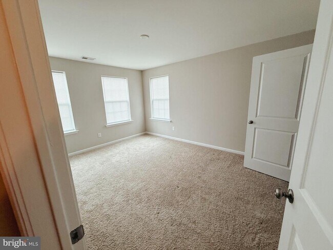 Building Photo - 1101 Hights Farm Rd N