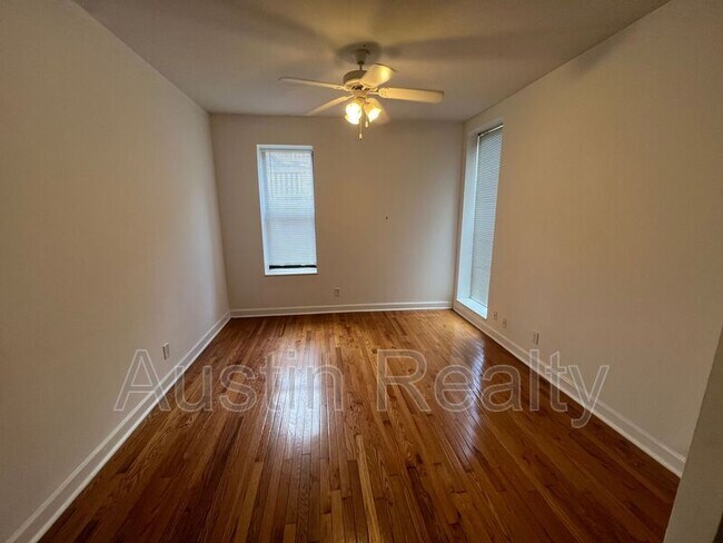 Building Photo - 348 N Newstead Ave