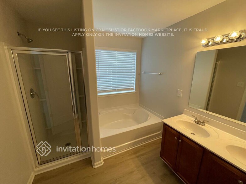 Building Photo - 6528 Pennacook Dr