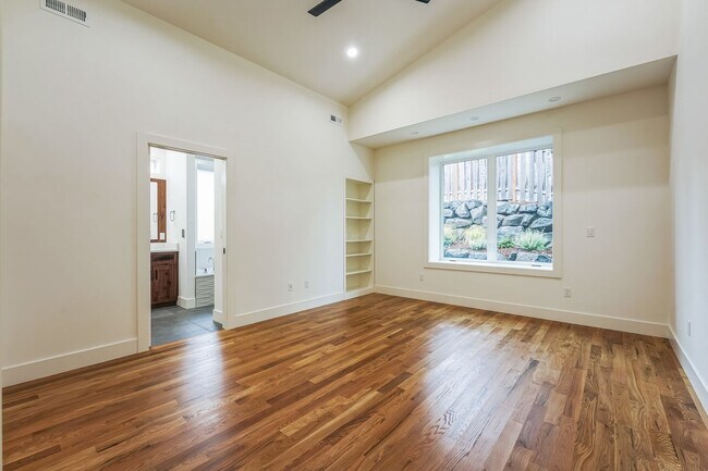 Building Photo - 1236 Parkside Ave