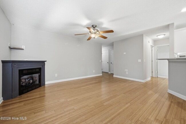 Building Photo - 14 Juniper Ln
