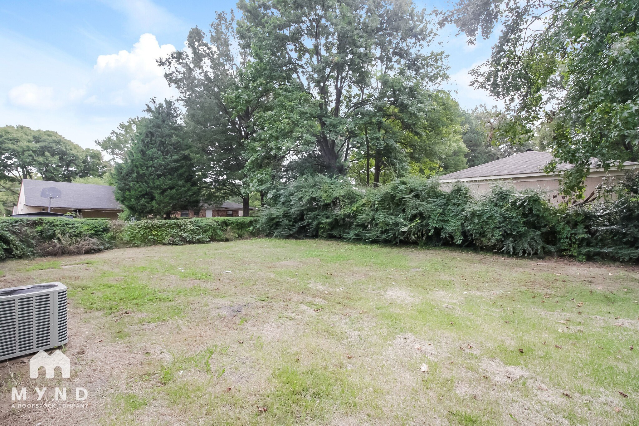 Building Photo - 6875 Embassy Cir