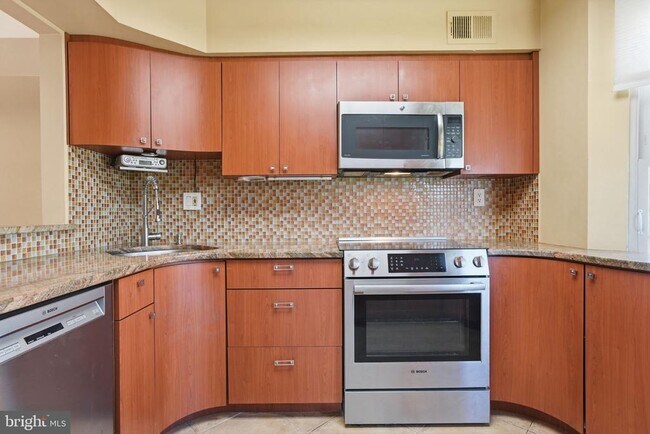 Building Photo - 4016 Barry Ct