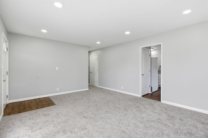 Building Photo - 125 Sheffield Dr