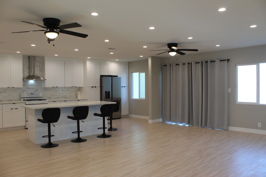 Living Room / Kitchen - 20801 Bassett St