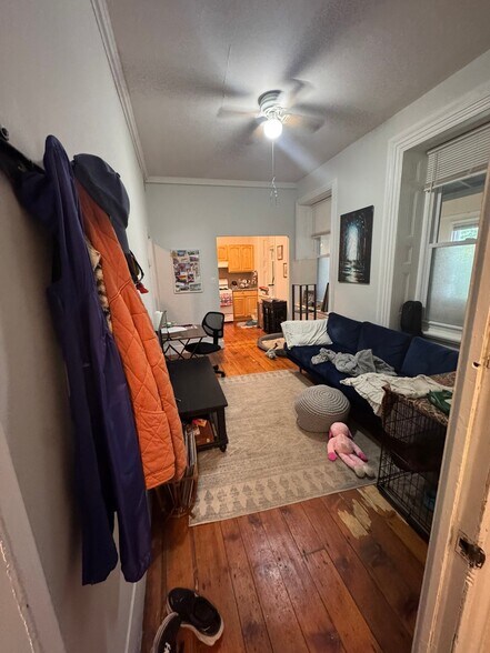 Building Photo - 407 Green Ln