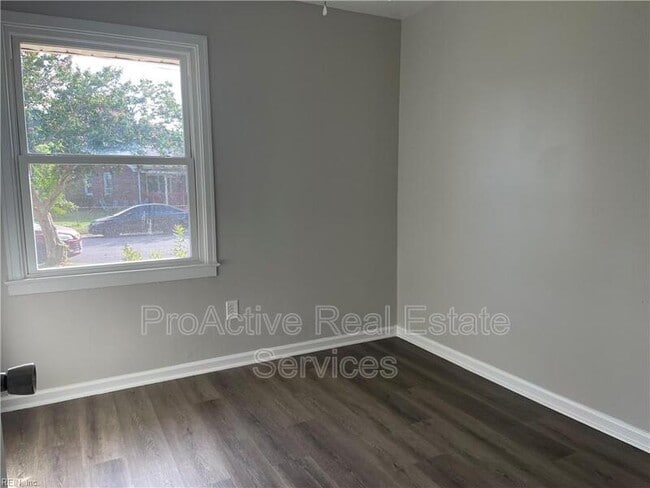 Building Photo - 7120 Clarion Ln