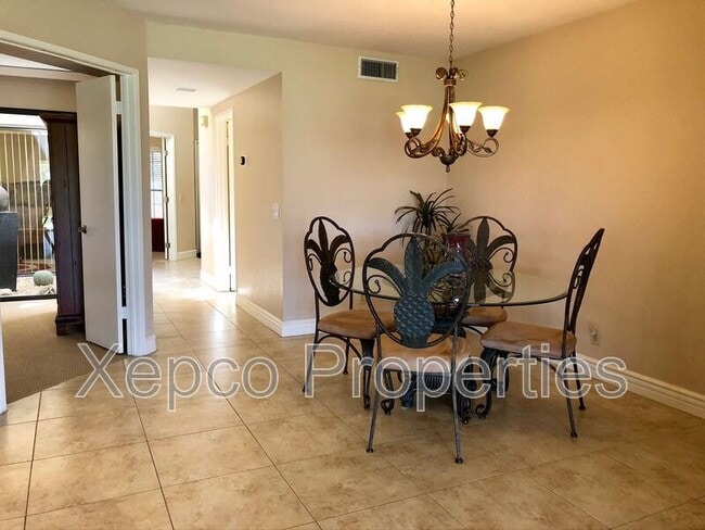 Building Photo - 77642 Woodhaven Dr S