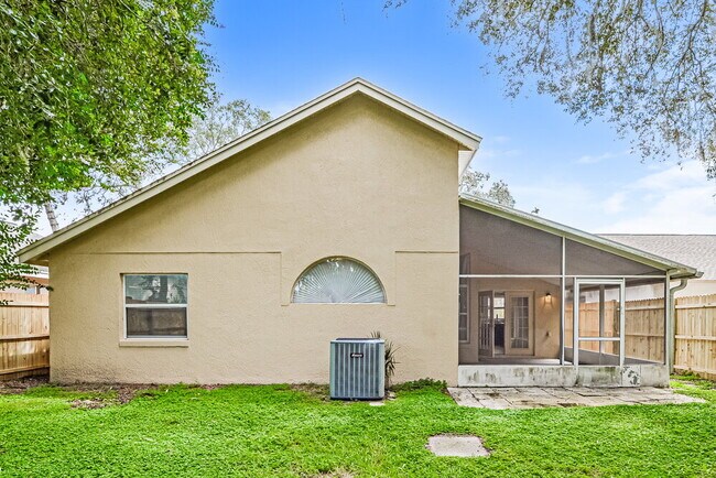 Building Photo - 1096 Manigan Ave