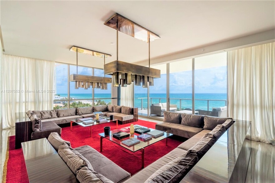 Building Photo - 17749 Collins Ave