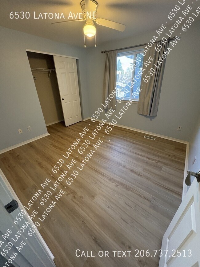 Building Photo - 6530 Latona Ave NE