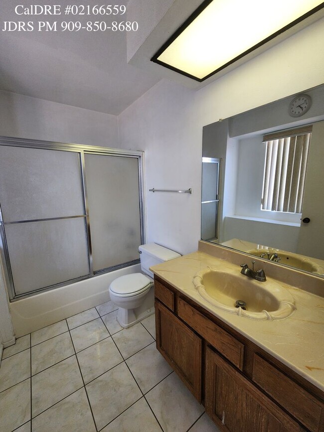 Building Photo - Baldwin Park 3 Bedroom Home