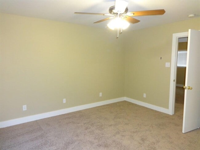 Building Photo - 7507 Pheasant Grove Dr