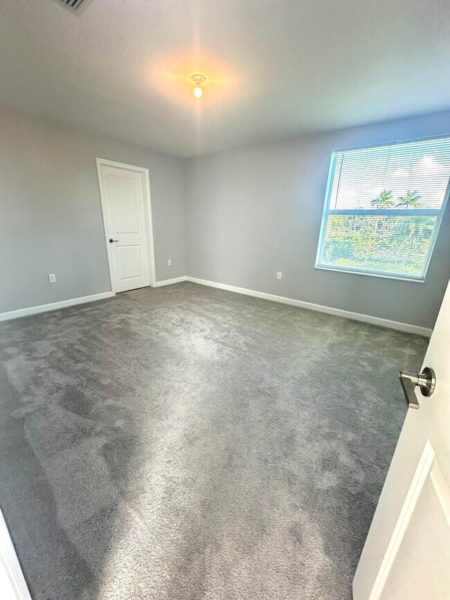 Building Photo - 4518 Dow Ln