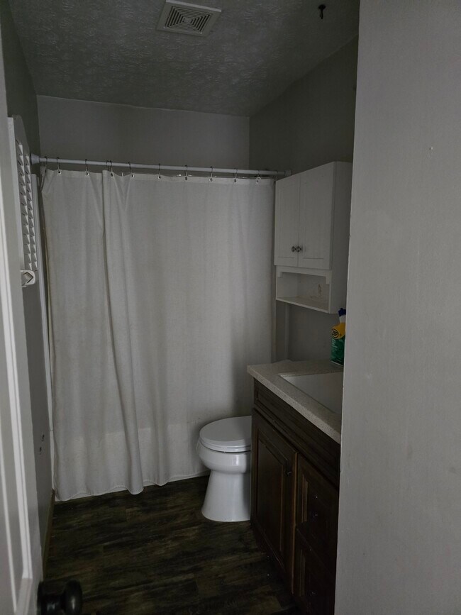 Building Photo - 522-524 Holderman Pl.