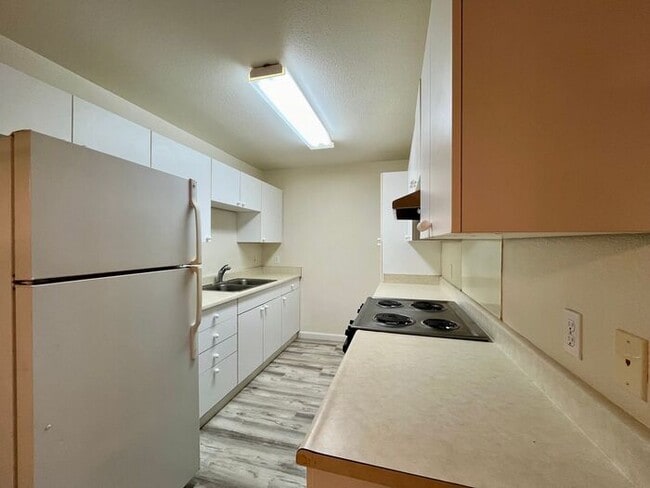 Building Photo - Aeloa Terrace: 2 Bed, 2 Bath Townhome w/ 2 Parking in Kapolei, Pets OK!