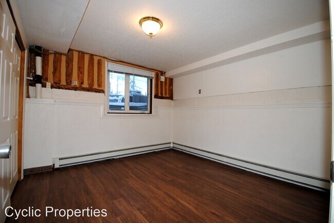 Building Photo - 4 br, 2 bath House - 2431 Schutzen