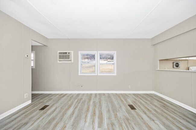 Building Photo - 5201 Amos Reeder Rd