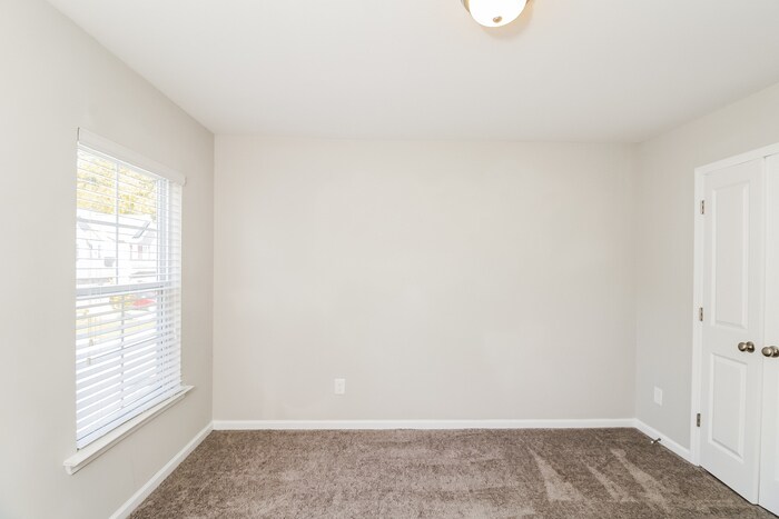 Building Photo - 227 Jimmy Love Ln