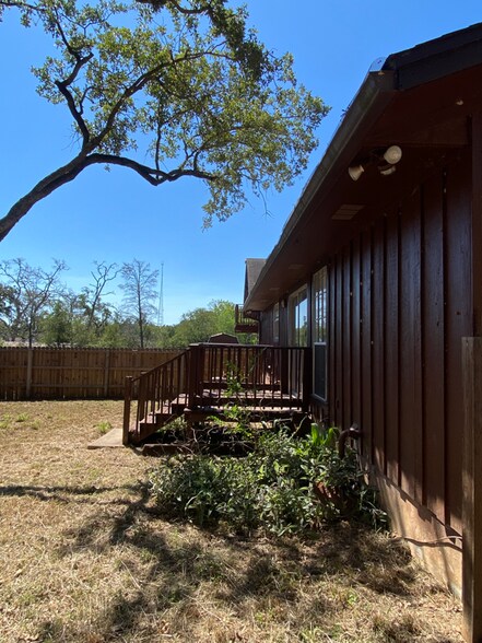 Building Photo - 175 Shawnee Dr