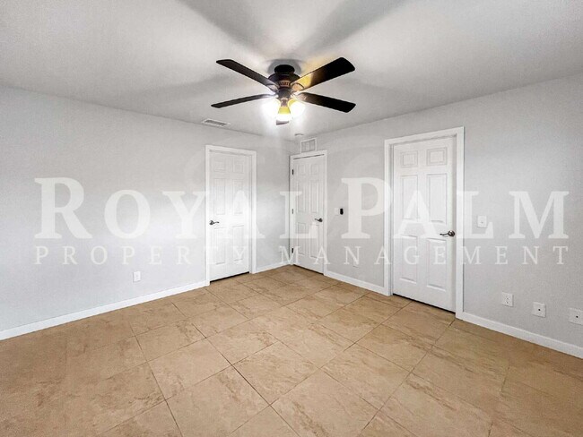 Building Photo - Newly Renovated 3BR/2BTH Fort Myers Home with Bright Layout & New Appliances