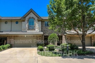 Building Photo - 3104 Sabine Cove