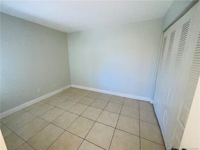 Building Photo - 1617 NE Nautical Pl