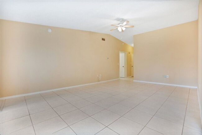 Building Photo - 3121 Yorych Ln