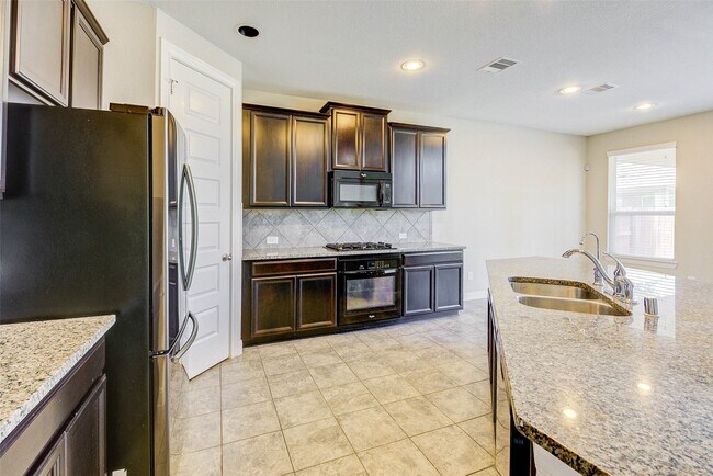 Building Photo - 22530 Cutter Mill Dr