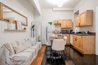 Building Photo - 459 W 46th St