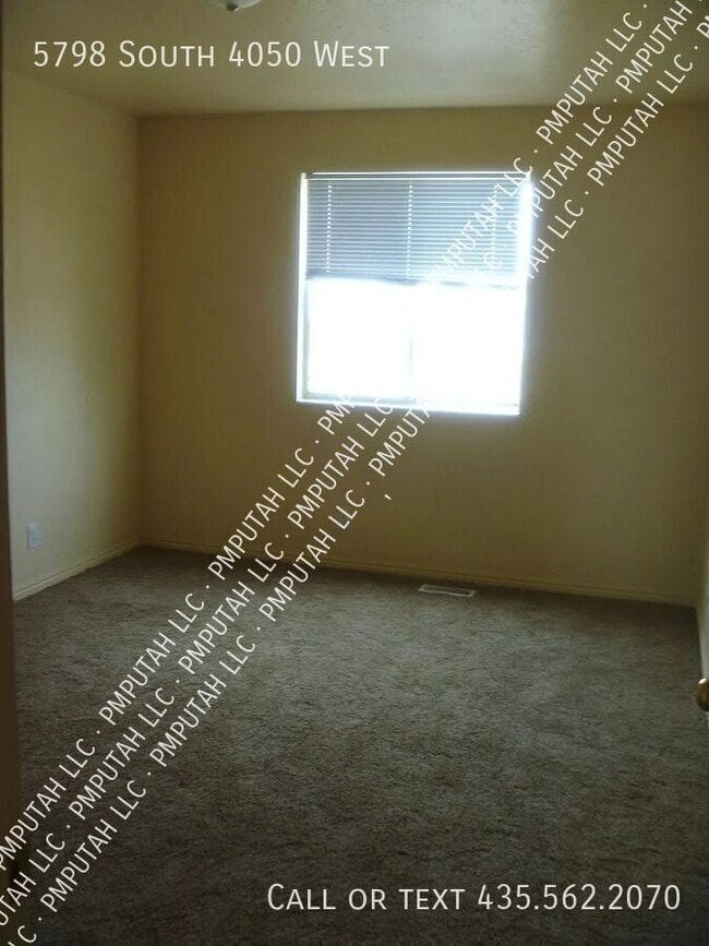 Building Photo - 5798 4050 W St