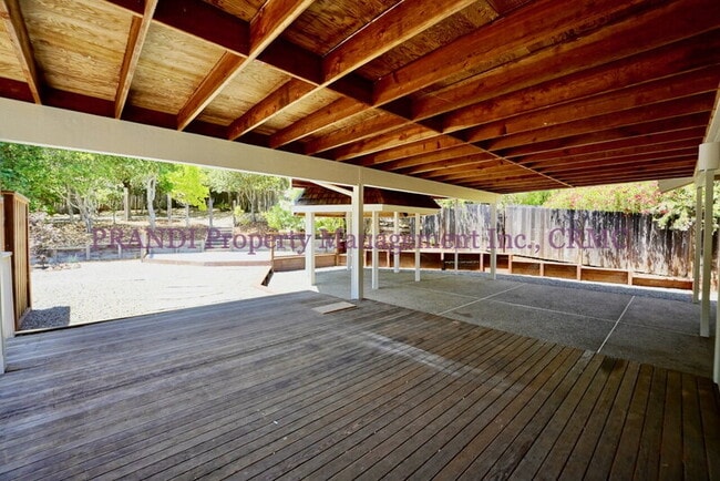 Building Photo - 85 Jackson Dr