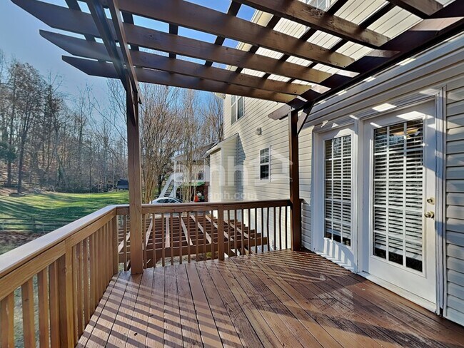 Building Photo - 5420 Springhouse Farm Rd