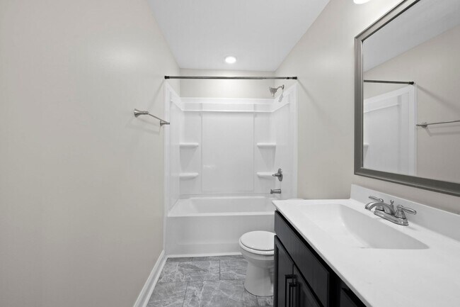 Building Photo - 1385 Sussex Dr