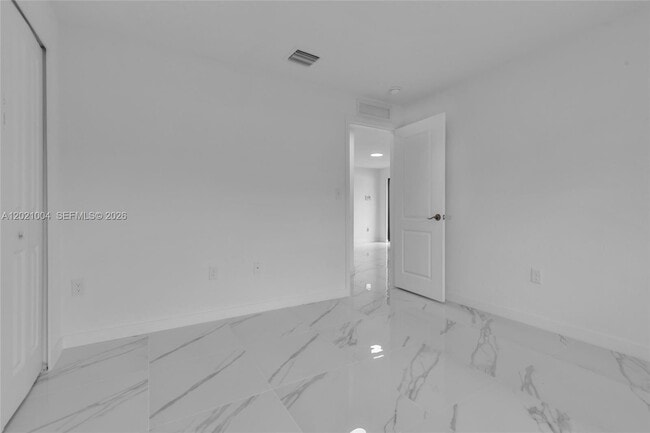 Building Photo - 152 NW 18th St