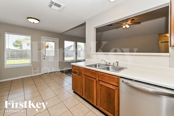 Building Photo - 8222 Sanford St