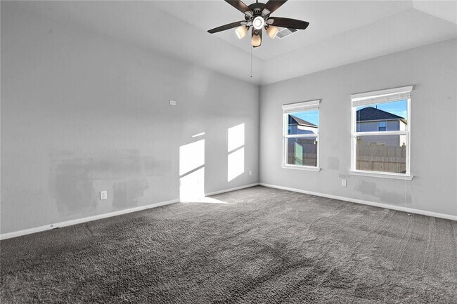 Building Photo - 13010 Laura Lake Dr