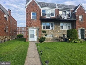 Building Photo - 934 Durard St