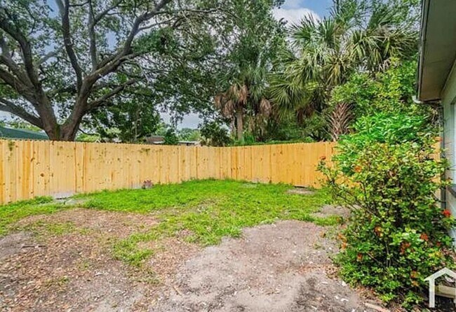 Building Photo - 1706 W Palmetto St