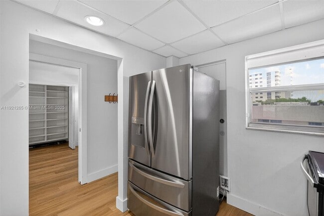 Building Photo - 1331 Lincoln Rd