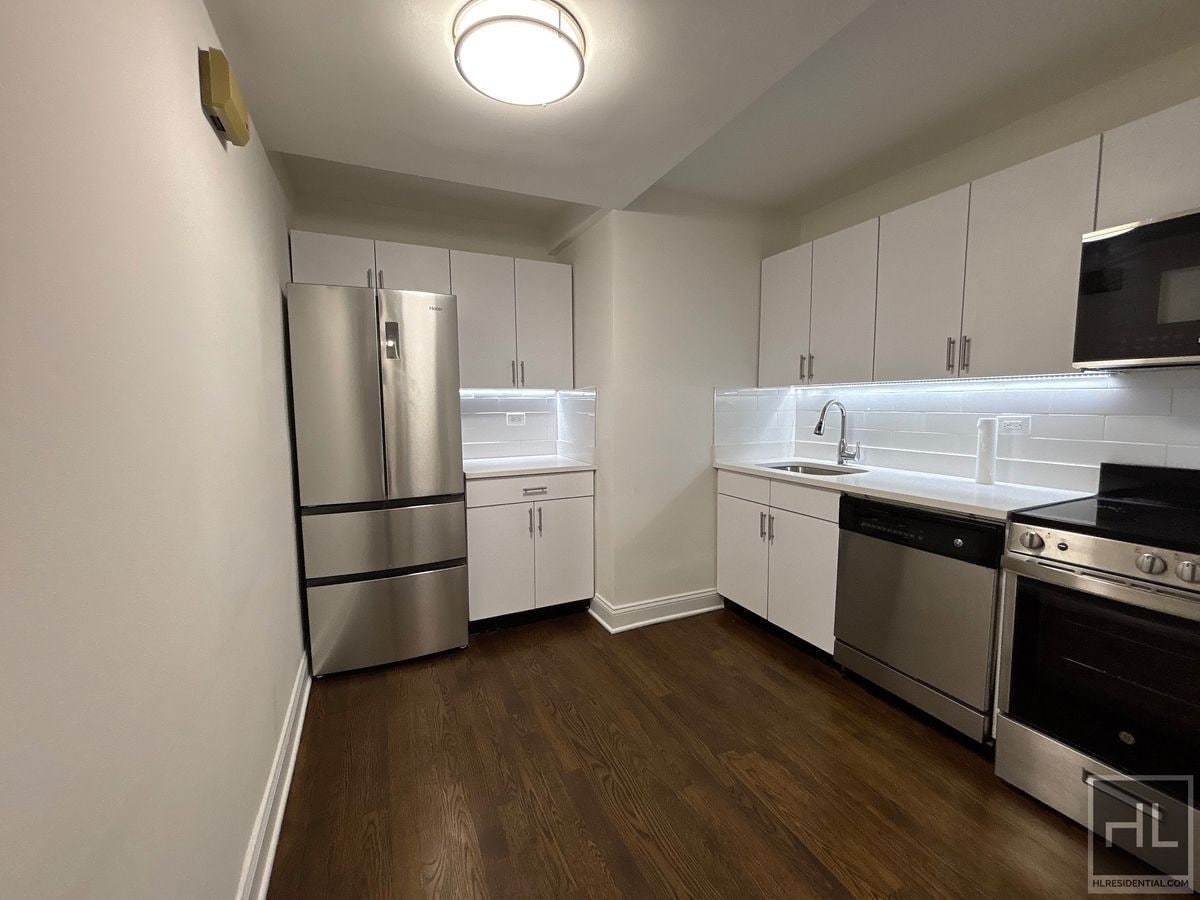 Building Photo - East 82nd Street