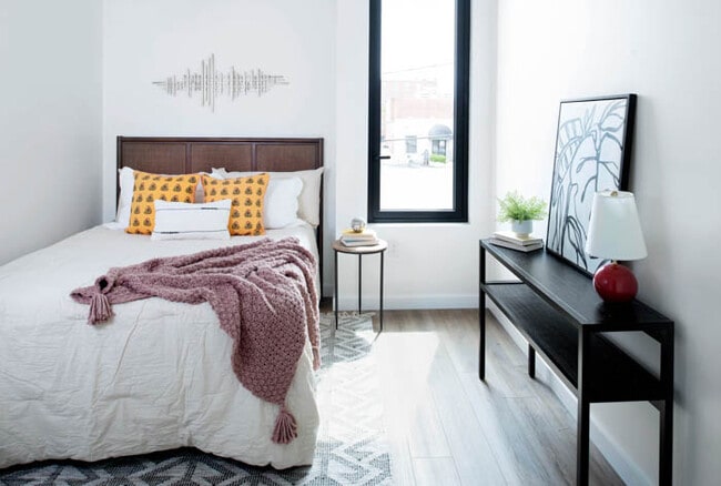 Building Photo - 109 N Gregson St